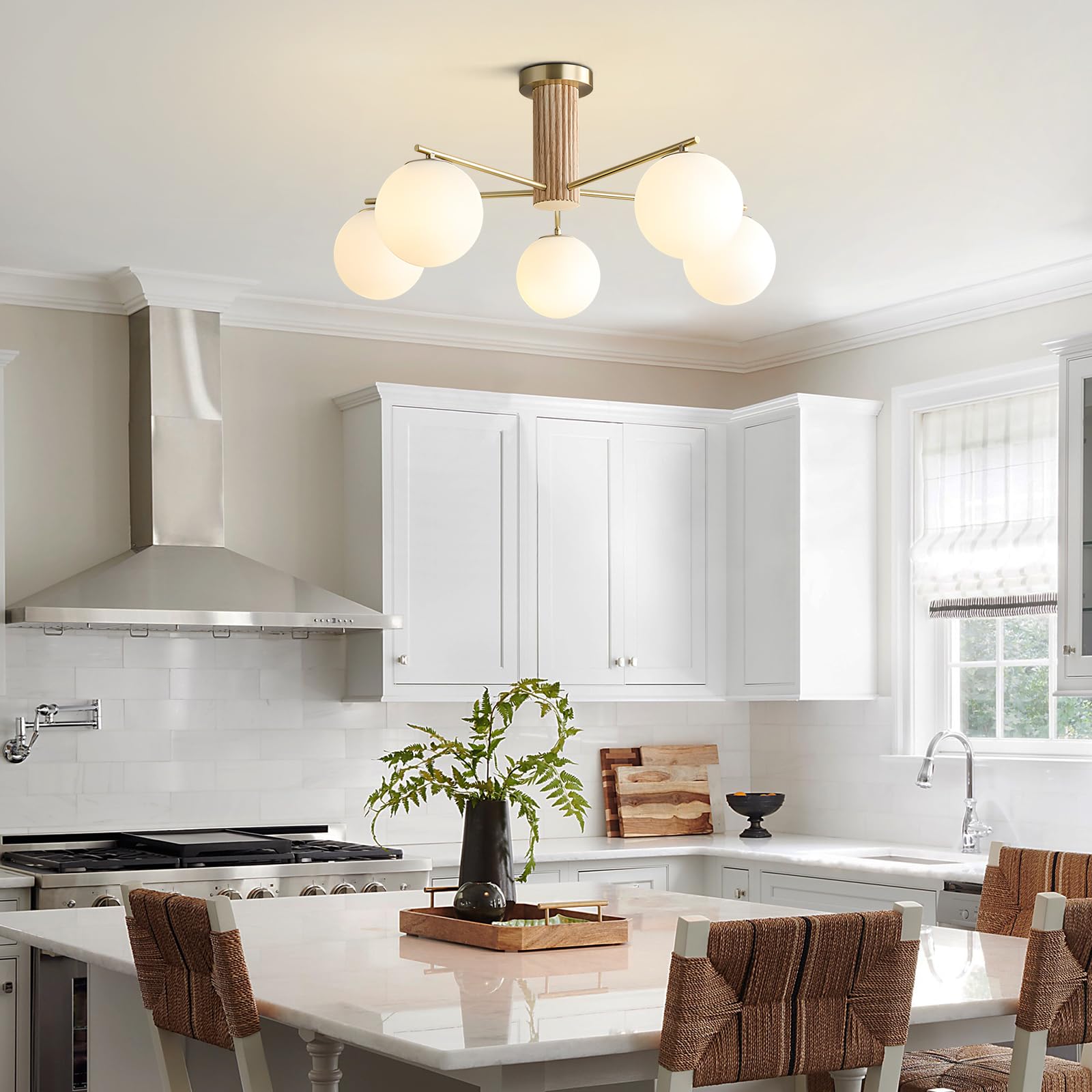 KCO Plafoniera Sputnik 5 Luci Mid-Century Moderna, Globi Vetro Bianco Latte Opaco, Legno Massello e Metallo Dorato, E27 Lampadine Incluse, Cucina Camera Soggiorno