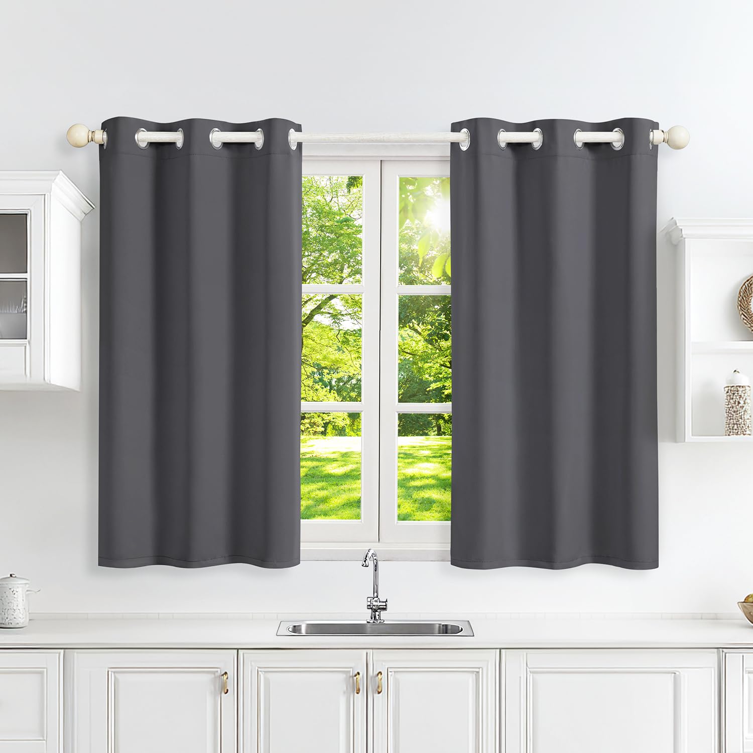 Runyéla Verdunklungsvorhänge mit Ösen Gardinen 2er Set, Vorhänge Blickdicht Thermovorhang Hitzeschutz, Ösenvorhang Thermogardine für Schlafzimmer Wohnzimmer Blackout Curtain