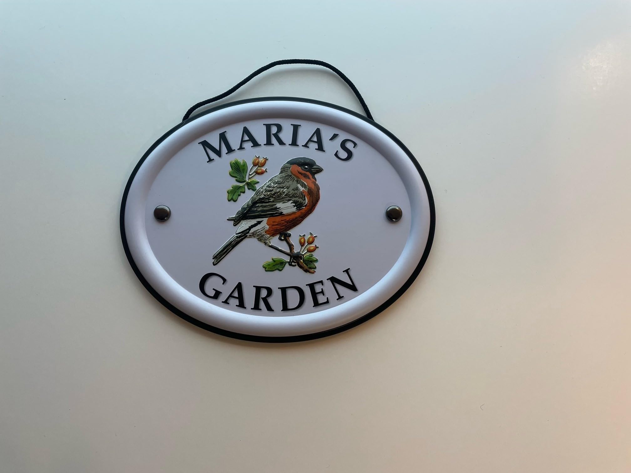 Personalised Embossed Metal Garden Sign 12x15cm – British Bird Design – Outdoor Decorative Hanging Garden Plaque – Weatherproof Metal Sign for Garden Walls Fences or Sheds (Maria)