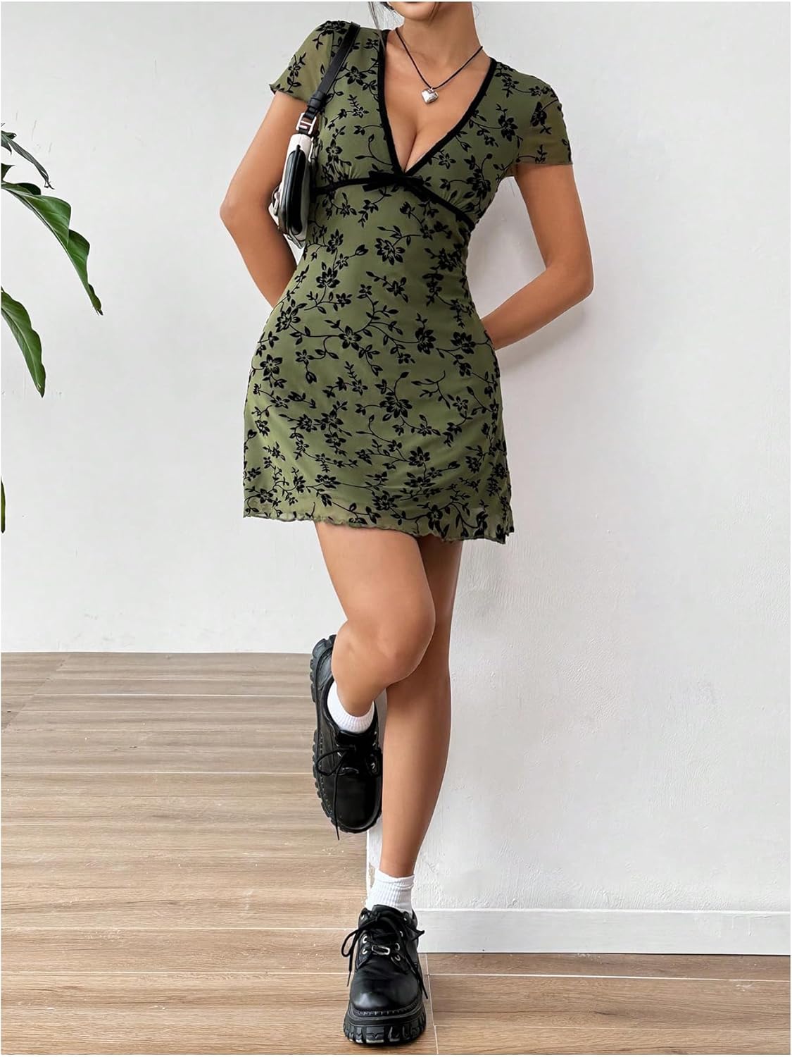 SHENHE Women's Y2k Floral Print Deep V Neck Short Sleeve Fit and Flare Vintage Mini Dress - Image 3