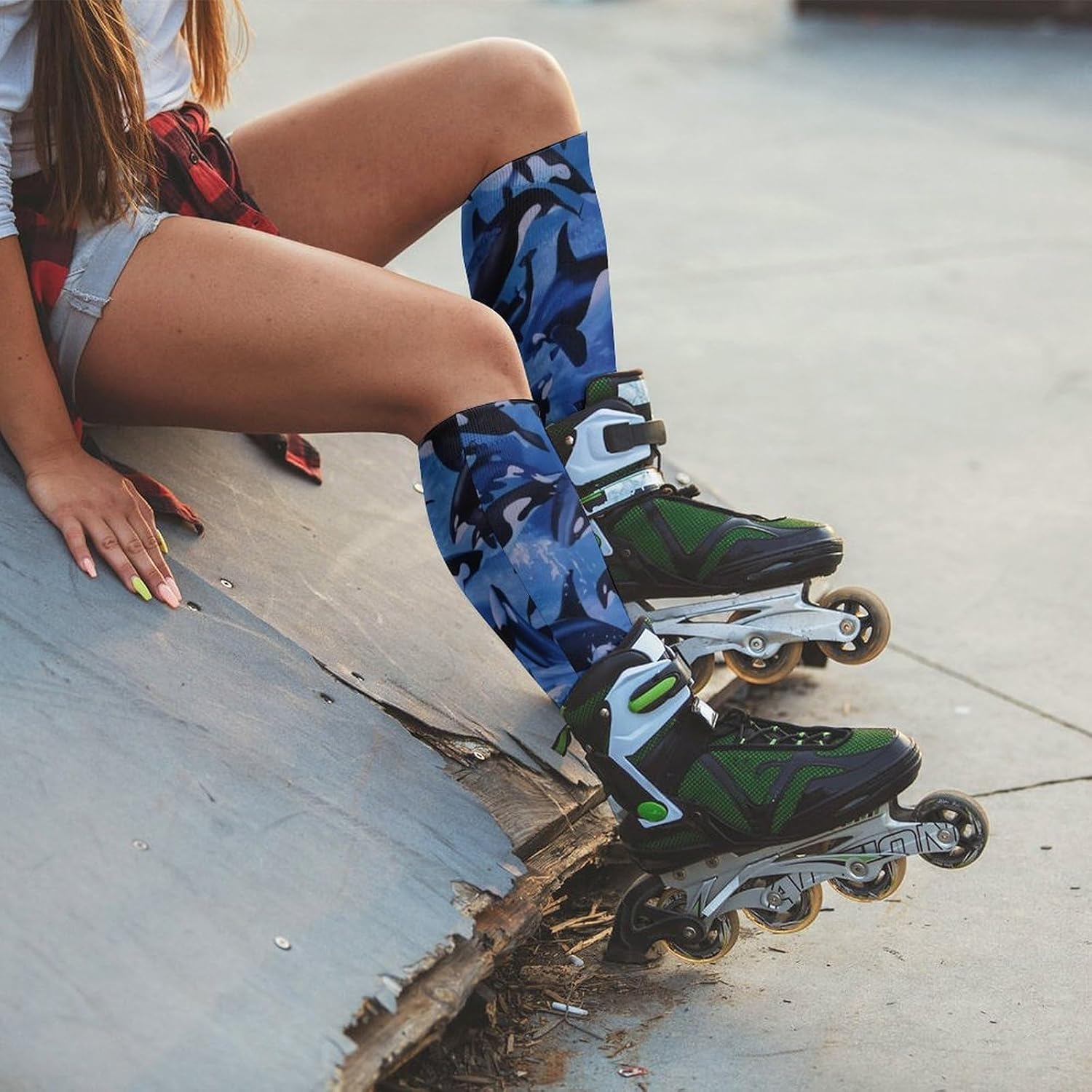 Killer Whale Orca Knee High Socks Athletic Long Stockings Sport Casual Crew Tube Sock Boot 40cm