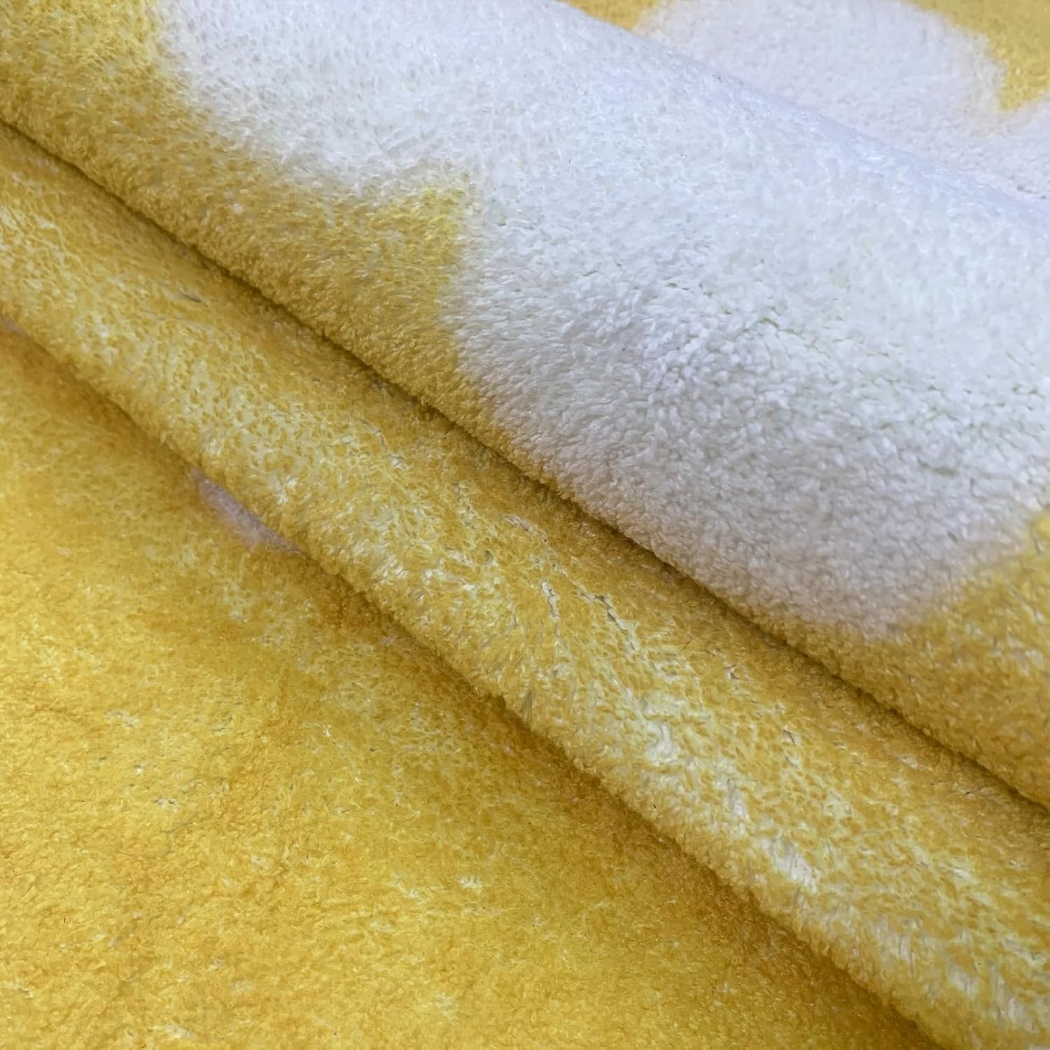 USTIDE Tapis en peluche super doux et moelleux à motif nuages mignons pour chambre d'enfant, salle de jeux, salle de classe, chambre à coucher, salon - Jaune - 120 x 180 cm