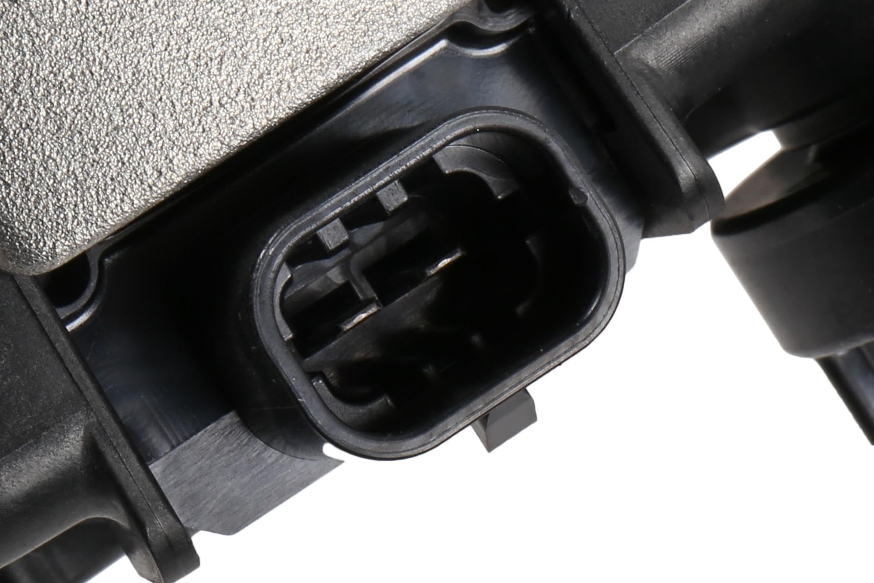 Amazon.com: GM Genuine Parts 13534118 Alternator : Automotive 