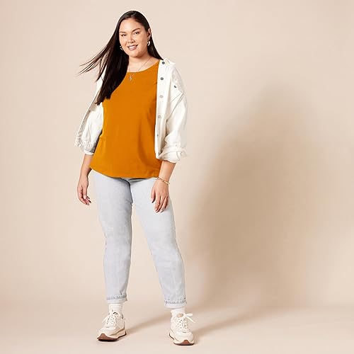 Vista 390 de Yaxa Essentials Women's Regular-Fit Short-Sleeve Crewneck T-Shirt