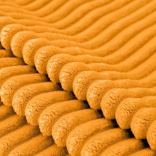 Vista 80 de Vessia Manta de franela de forro polar, 300GSM, acogedora manta a rayas verde salvia para sofá, cama y sofá, cálida y suave, acogedora manta