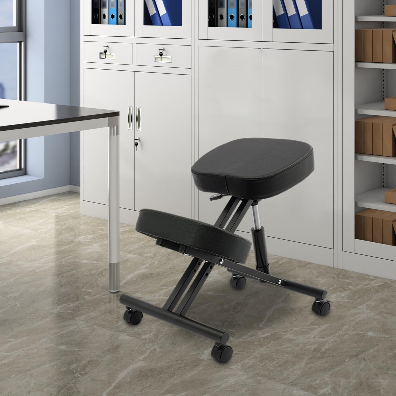 Silla ergonómica para la rodilla, taburete ajustable en negro, silla ortopédica correctora de postura, silla ortopédica para la rodilla para el hogar y la oficina, capacidad de carga: 100