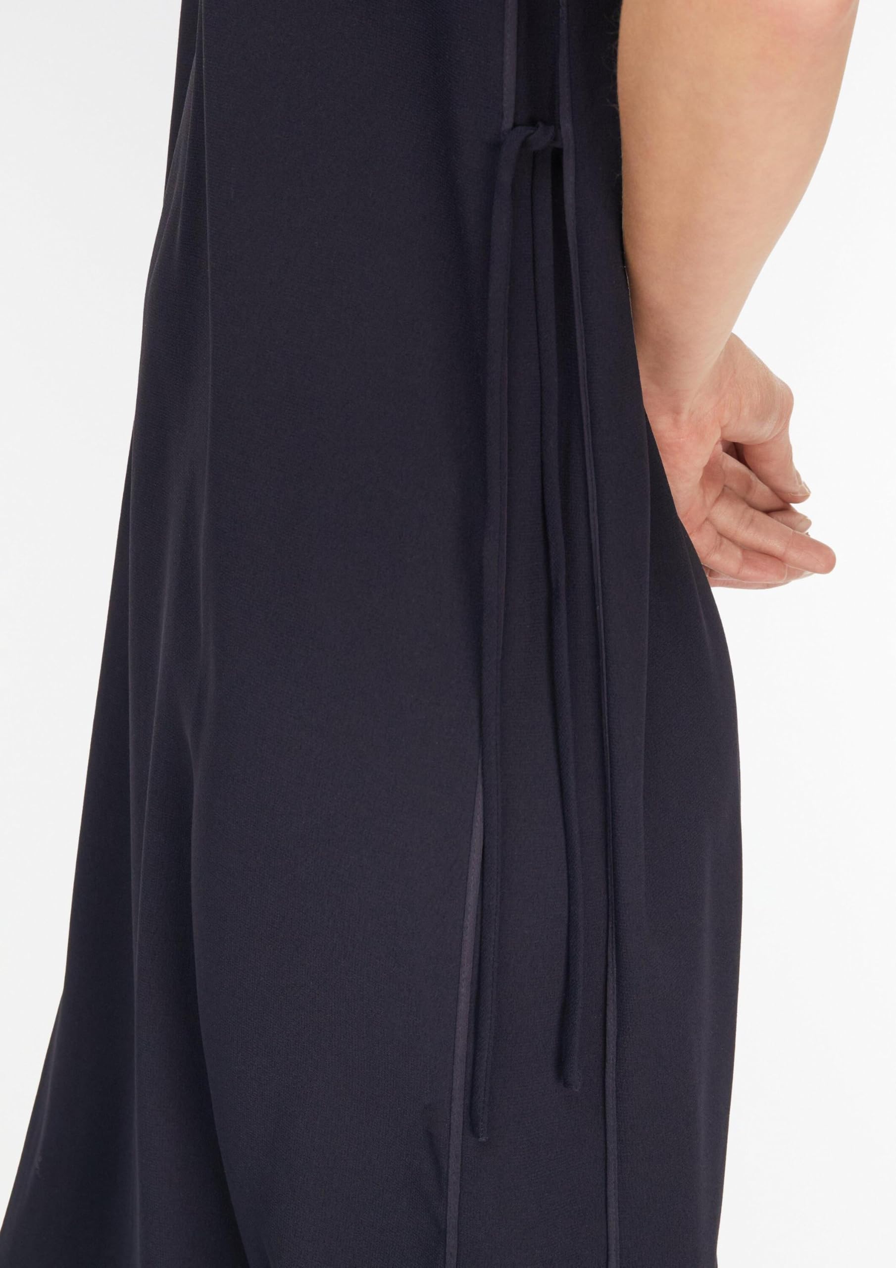 Comma Lockeres Kleid aus Viskosecrêpe mit Bindedetails