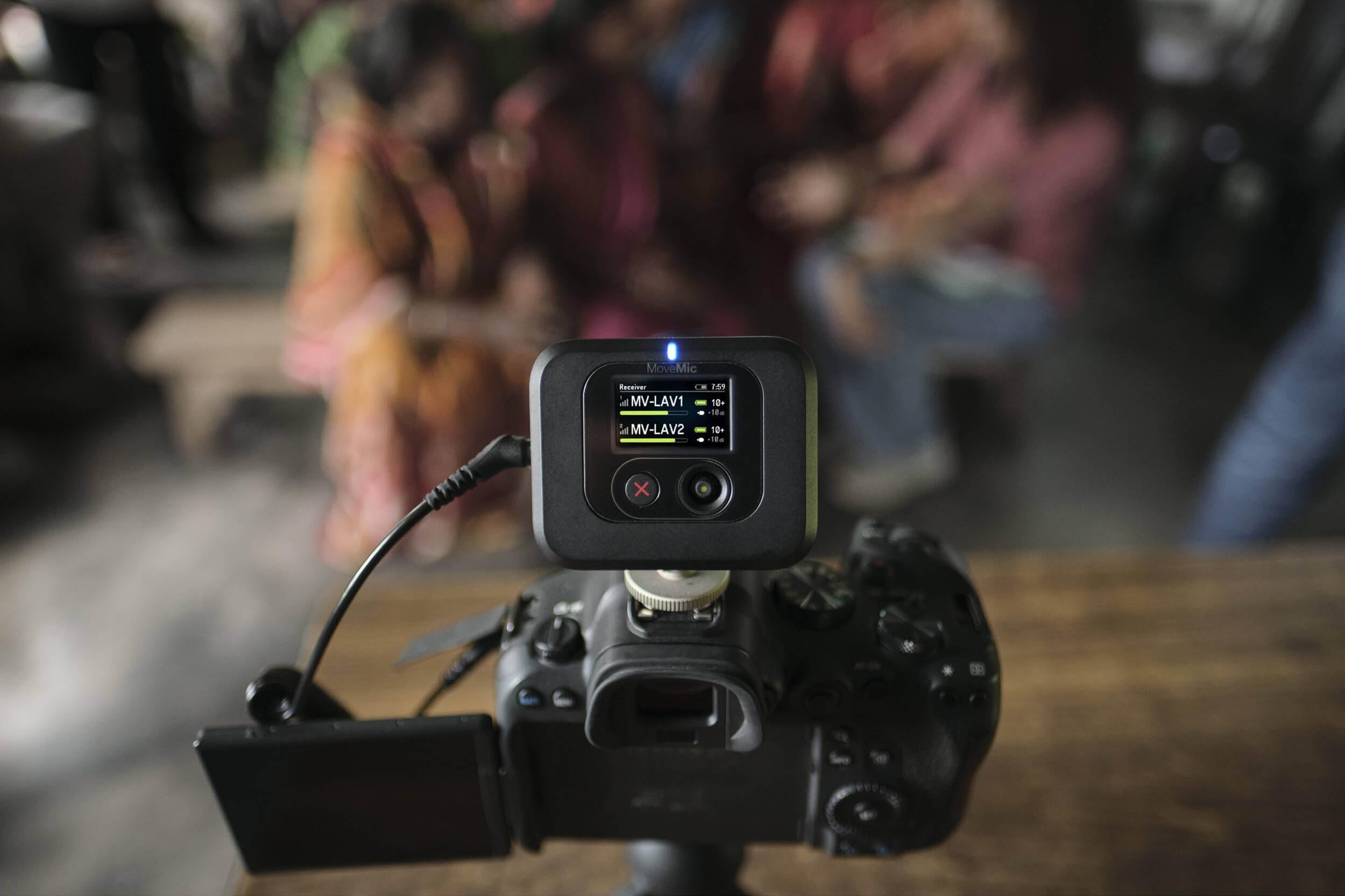 Amazon.com: Shure MoveMic Receiver - Cold Shoe Mountable Camera