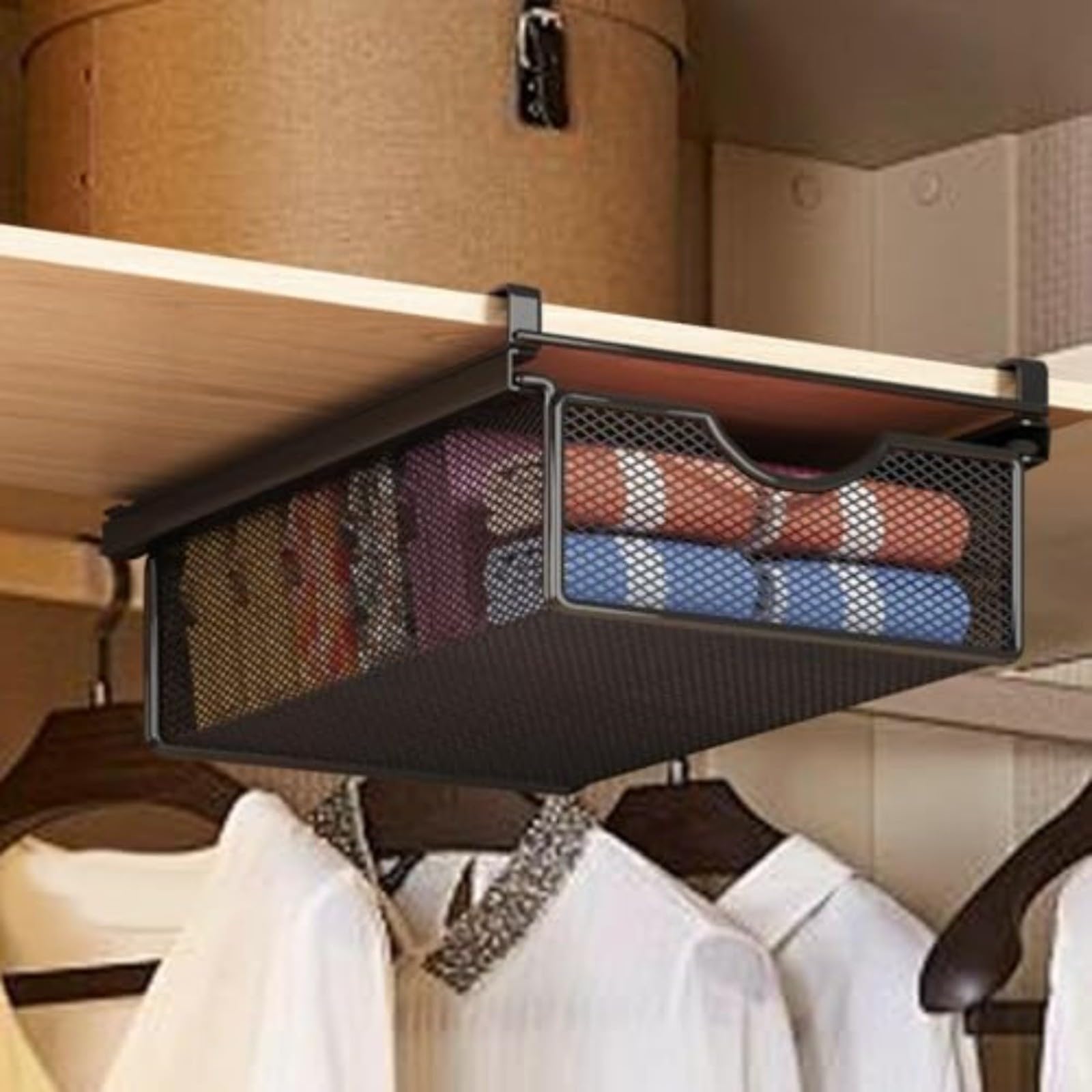Ausziehbarer Korb unter dem Regal, hängende Schublade mit Stahlrahmen für Schlafzimmer-Organisation, entworfen, um den Platz im Schrank zu maximieren und Gegenstände sichtbar zu halten