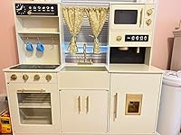 Review Image by Courtney Courtney