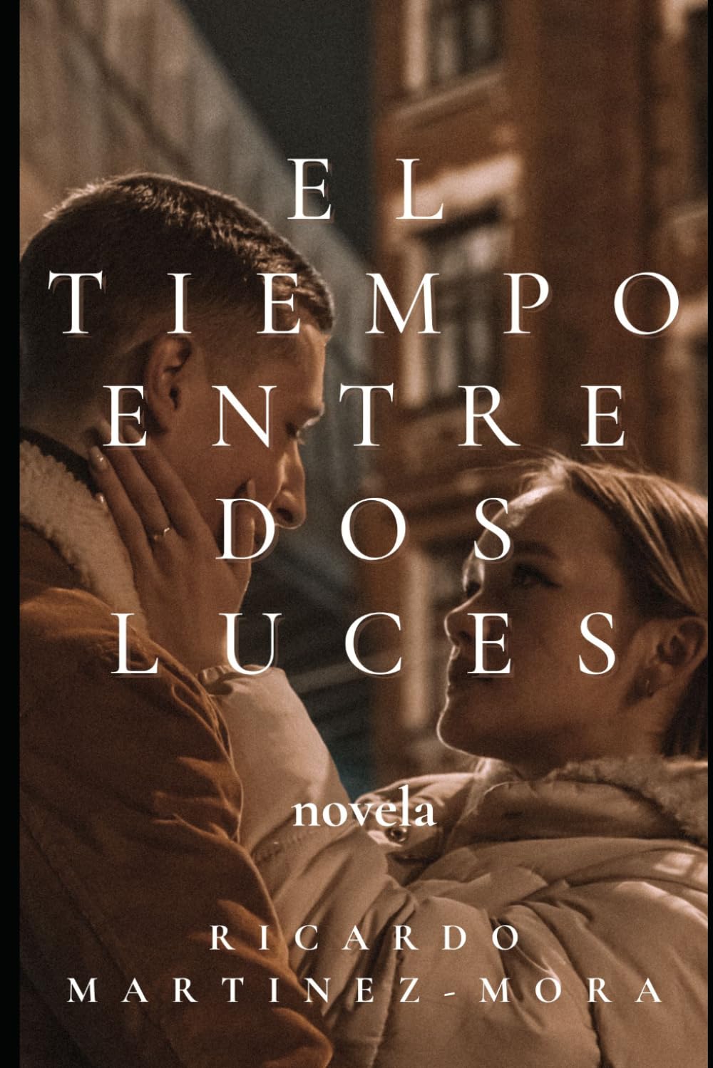 El tiempo entre dos luces