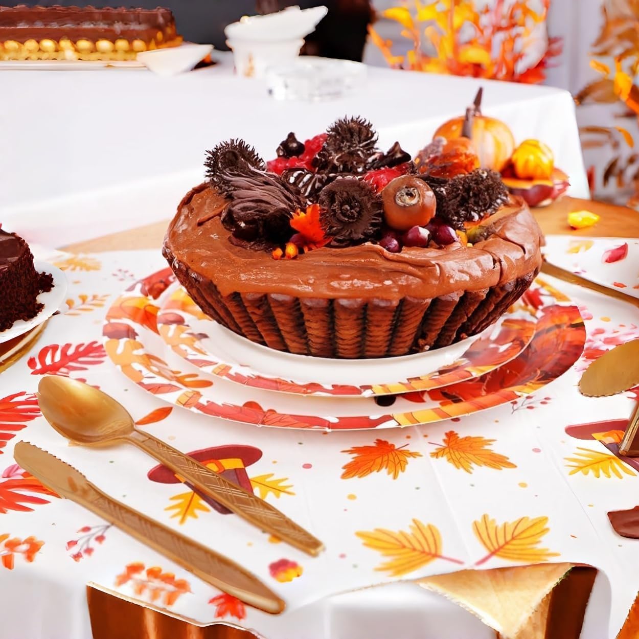 Thanksgiving Fall Party Supplies - 210 PCS Thanksgiving Paper Plates and Napkins Sets Pumpkins Disposable Dinnerware Set for Friends' gather Autumn Harvest Party Supplies Decorations, Serve 30 Guests