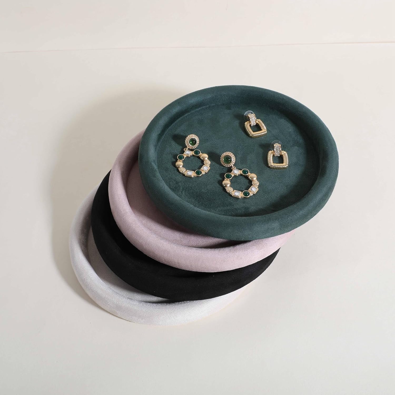 GemeShou Round Jewelry Organizer Plate, Top Microfiber Velvet Jewelry Display Tray, Empty Jewelry Showcase Tray for Necklaces, Bracelets, Rings, Earrings (Green-Medium, 7.9 x 7.9 in) - Image 3