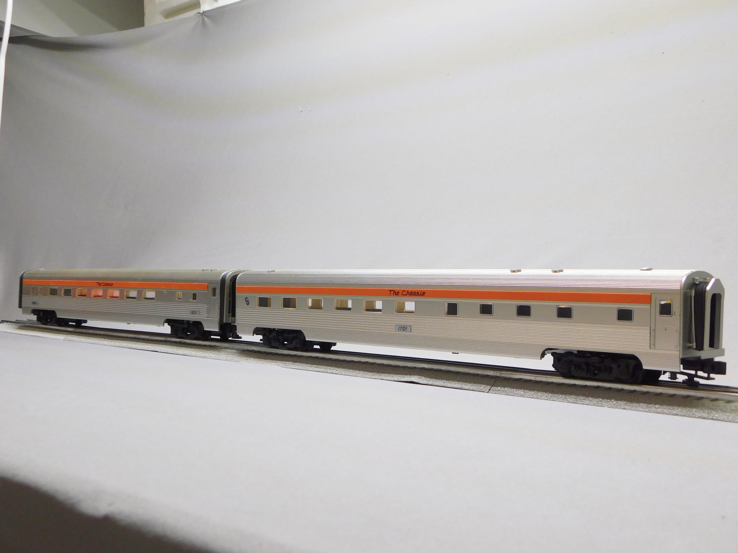 TT:120 Hornby Coach Car - TT4029 BR Intercity, Mk3 Tourist First, 41099 - Era 8 Train Toy, TT Gauge Carriage for Train Set, Rolling Stock Models for Adults - 1:120 Scale Model Gift