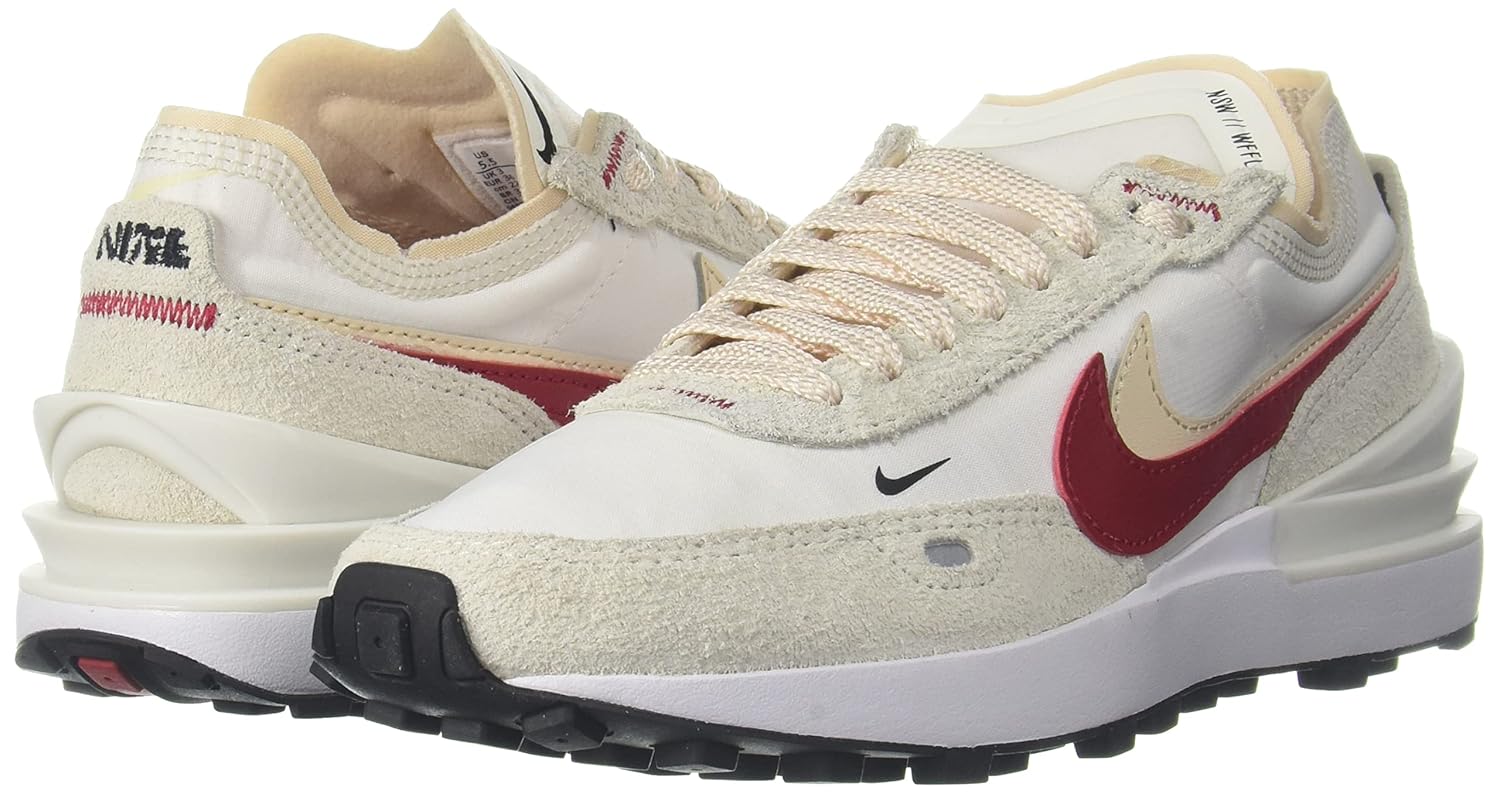 Nike Women's W Waffle One Running Shoe 2