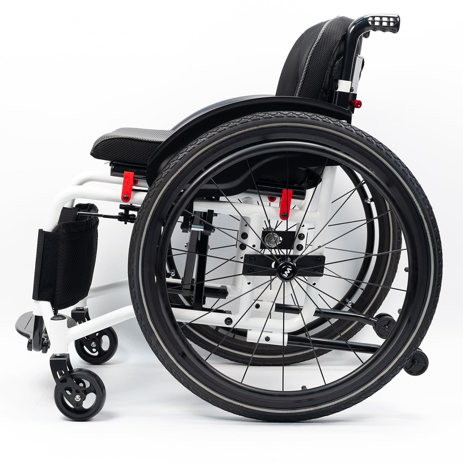 Silla de ruedas deportiva de aluminio desmontable para adultos discapacitados, diseño ligero y portátil para actividades al aire libre y movilidad diaria