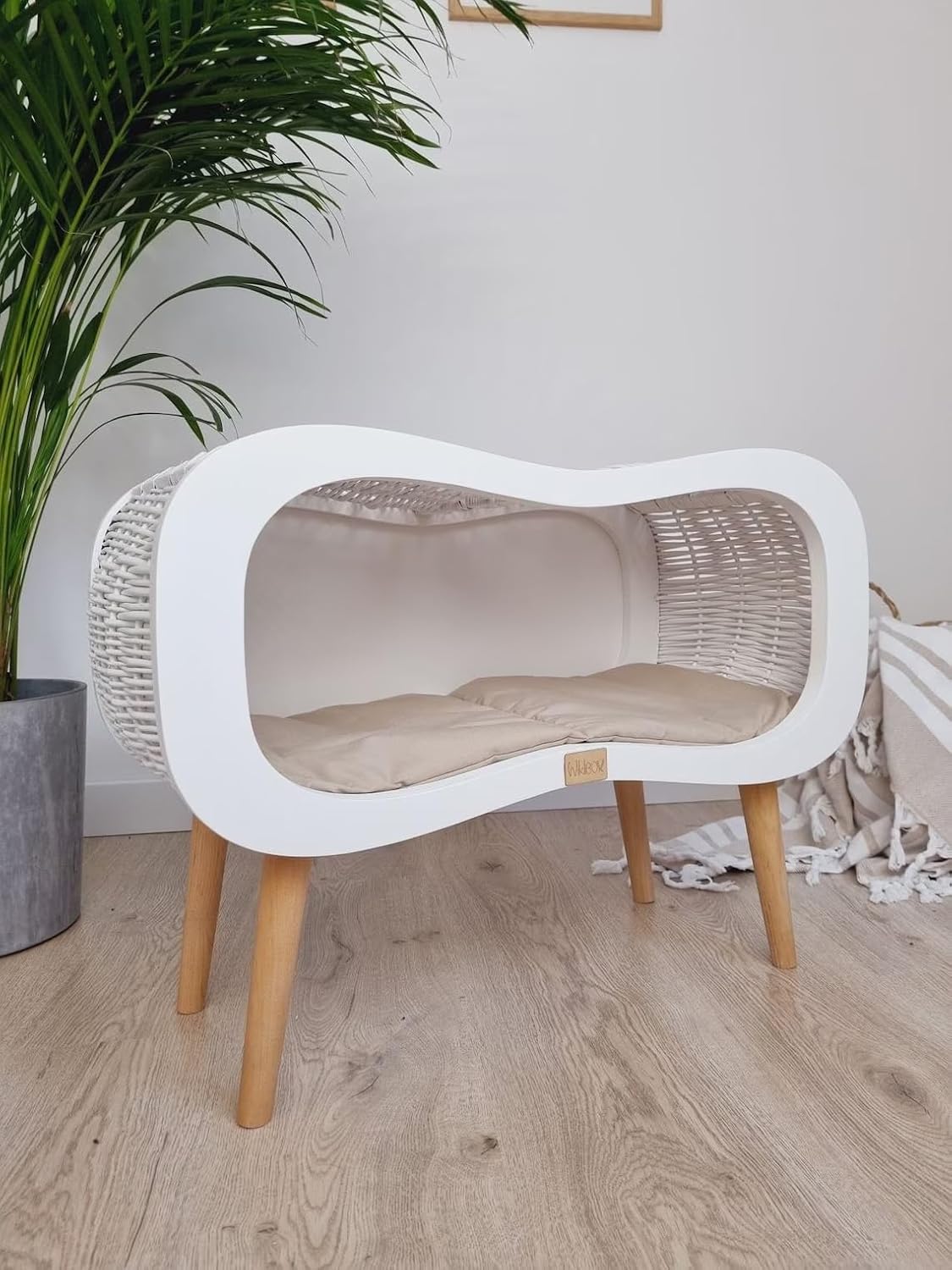 Wiklibox Wicker Cat Bed with Mattress - Infinity on Legs Design - Comfortable & Cozy Natural Bed for Cats - Indoor Kitten House with Thick & Durable Plywood - Handcrafted 100% Polish Pet Furniture