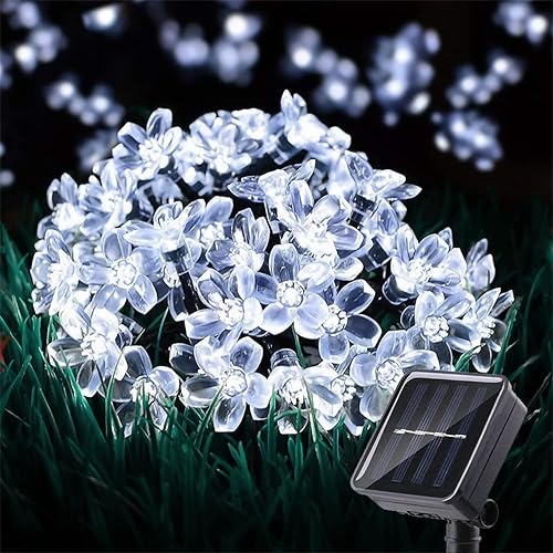 Tira de luces solares para exteriores, impermeables, 50 luces LED, decoraciones para árbol de Navidad, jardín, patio, valla y primavera (blanco frío)