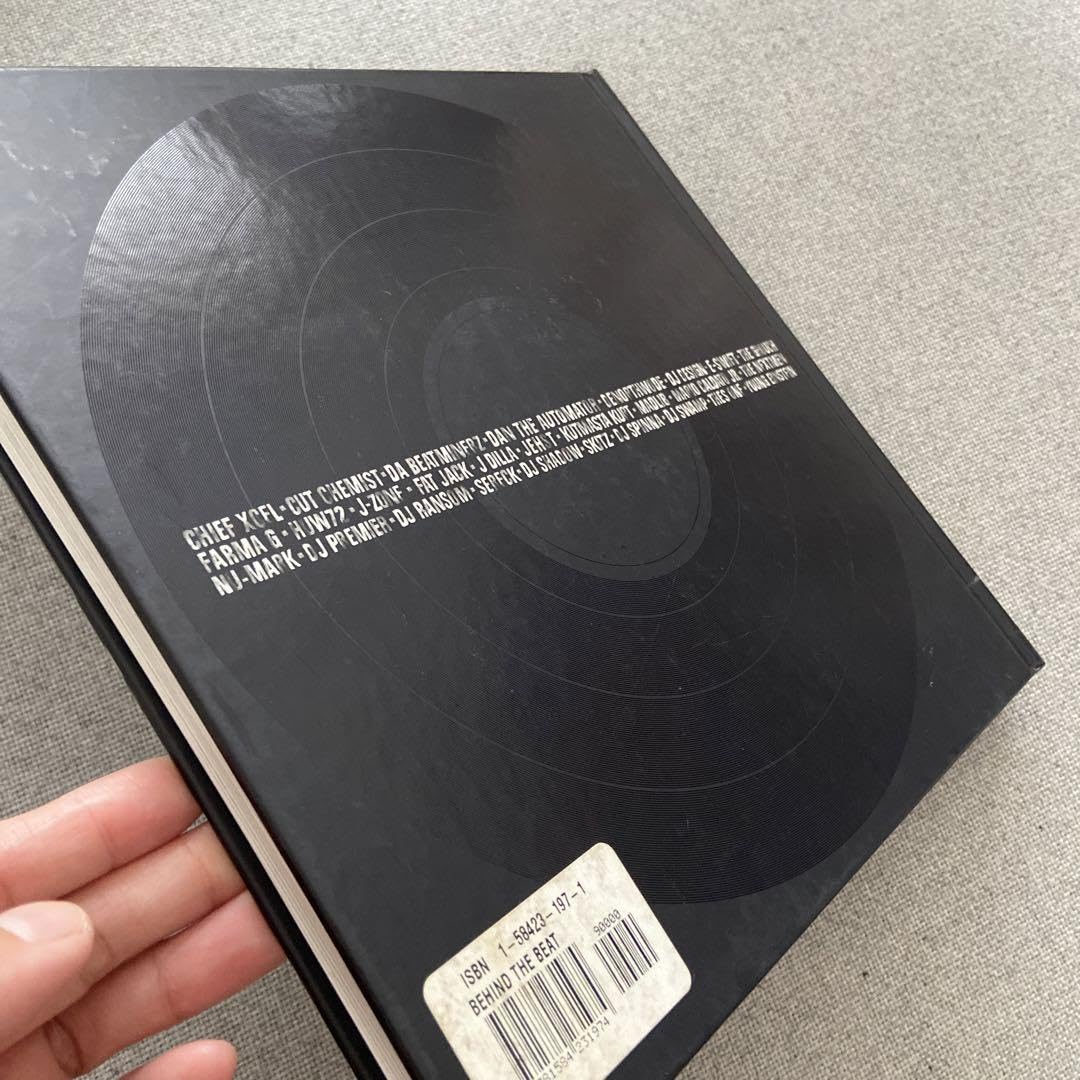 Amazon.co.jp: 初版 BEHIND THE BEAT HIP HOP 写真集 J DILLA