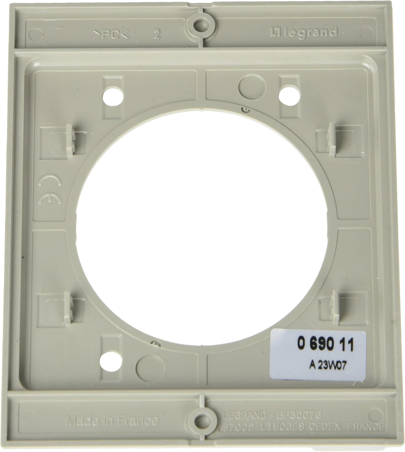 Legrand Céliane2 Single Plug Socket, White, LEG69011