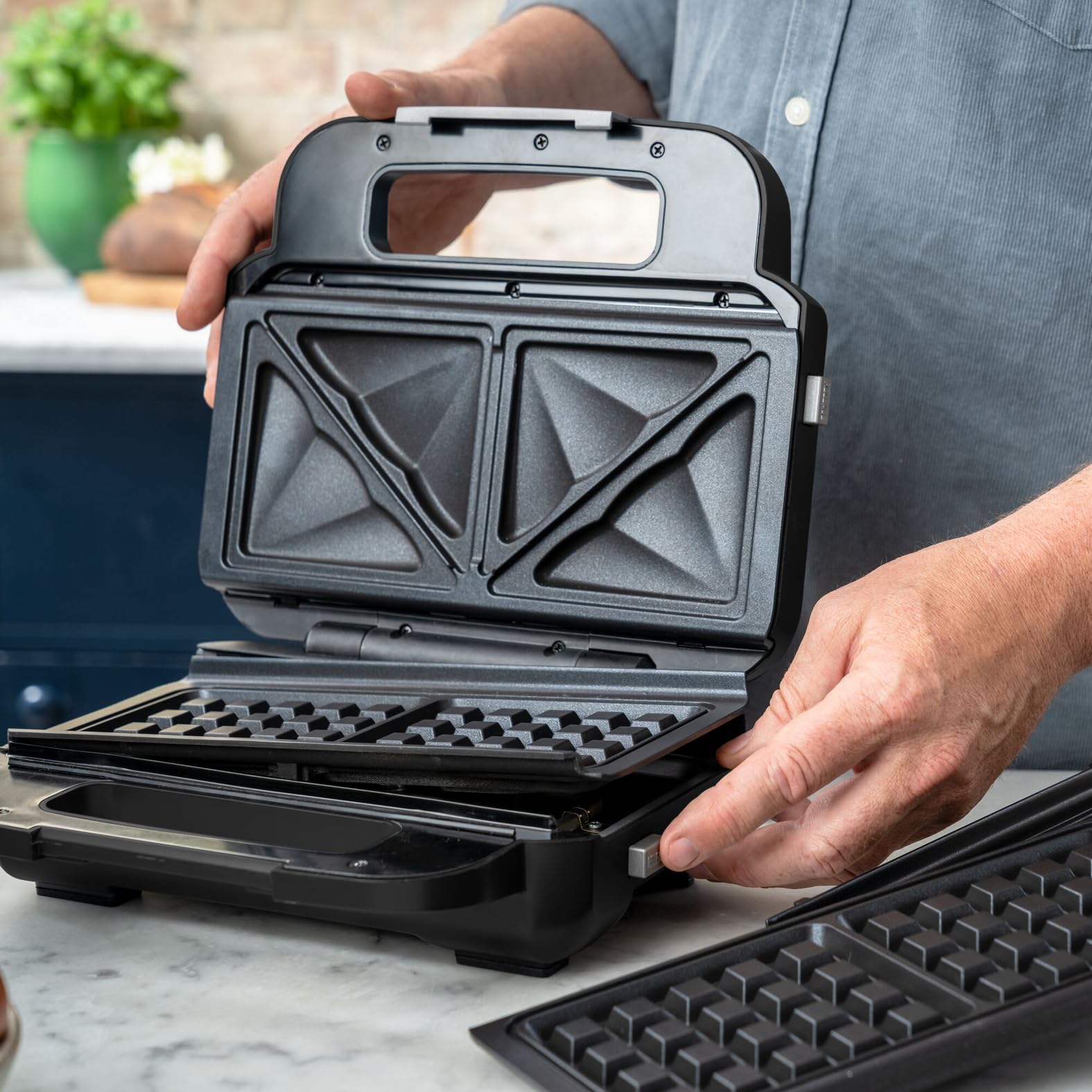 Tefal Jamie Oliver SW70J810 Opiekacz do kanapek i gofrownica 2 w 1, płyty nieprzywierające, można myć w zmywarce, lampka kontrolna pracy i temperatury, stal nierdzewna
