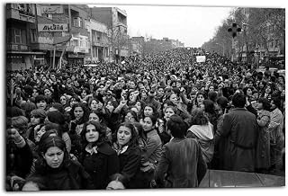 Women's March Against Hijab Law, Tehran, 1979 Vintage Black And White Poster Picture Hd Wall Art Canvas Printing Bedroom Living Room Office Decoration Aesthetic Artwork 12x18inch(30x45cm) Frame-style