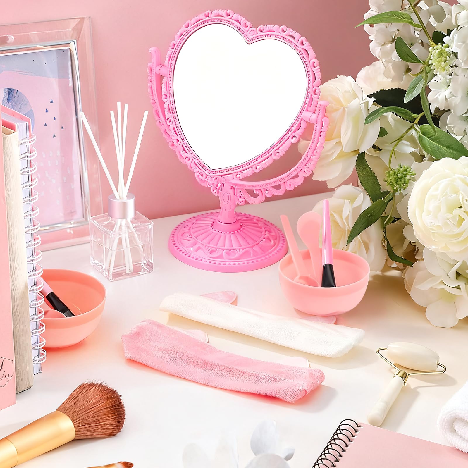 64 Stück rosa Spa-Übernachtungsparty-Zubehör, inklusive 8 rosa Herzspiegel, 8 Jade-Roller, 8 Gesichtsmasken-Applikator-Pinsel, 8 Schleifen-Haarbänder, 8 Rührschüsseln, Hautpflege-Werkzeuge für Spa