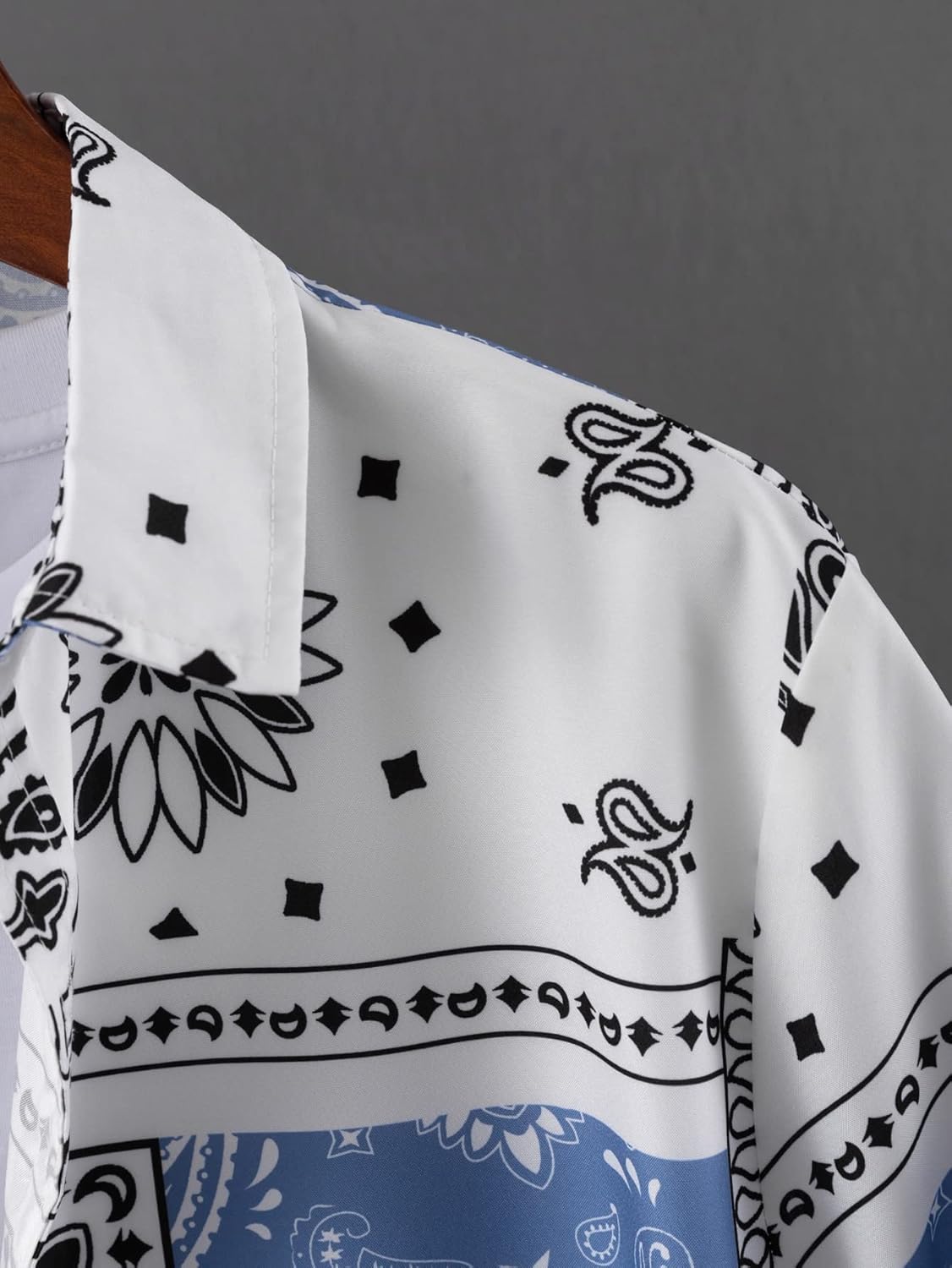 OYOANGLE Men's Short Sleeve Hawaiian Shirt Paisley Print Casual Button Down Aloha Shirt - Image 5