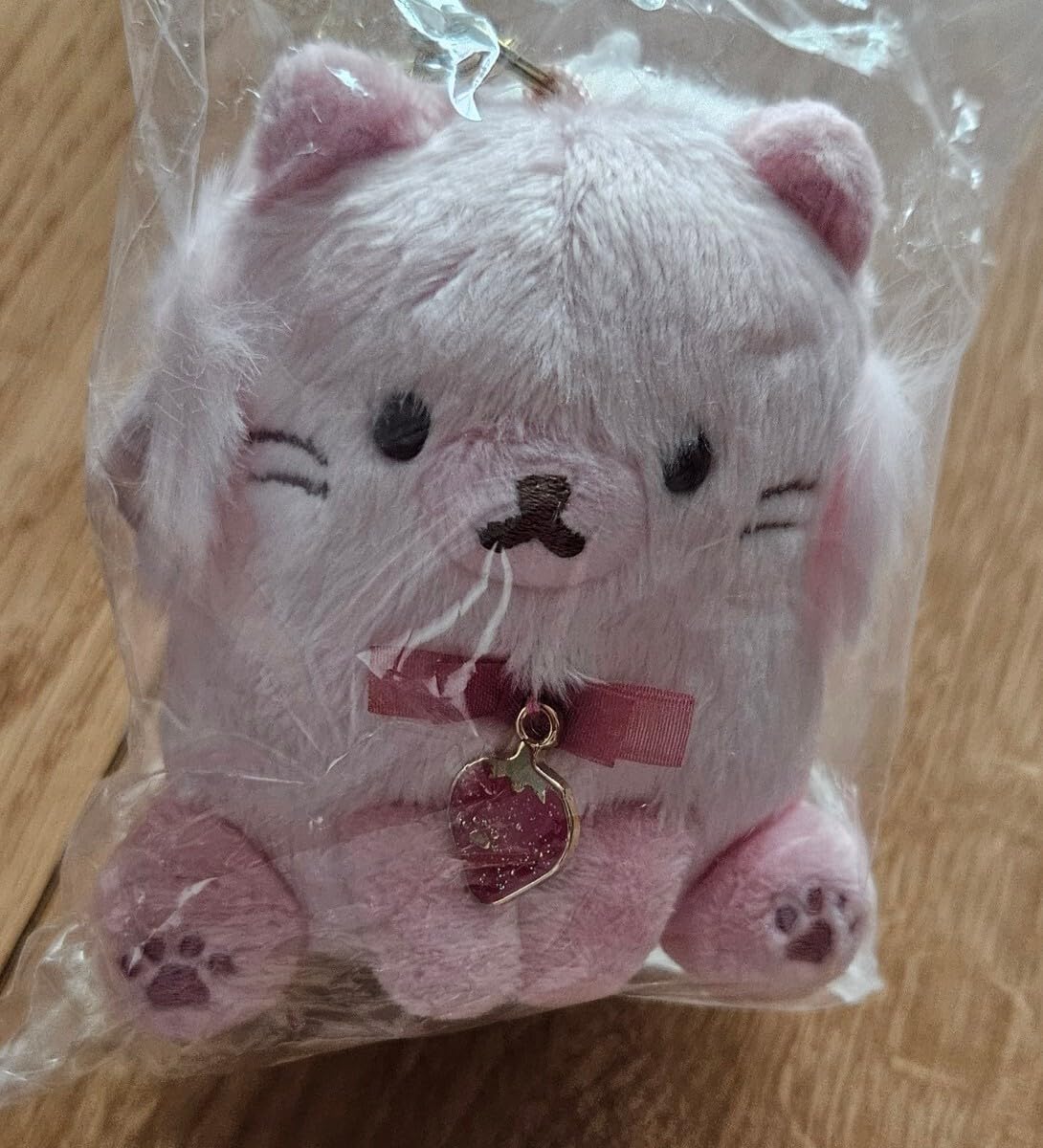 コリッラクマのストロベリーキャット2021ぶらさげぬいぐるみ