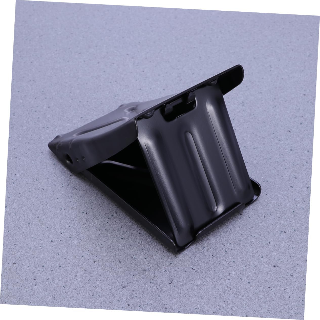 2pcs Black Tire Triangle Pad Durable Control Tool for Cars and Trucks Heavy Duty Non Slip Design for Maximum Grip