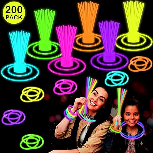 Suministros de recuerdo de fiesta que brillan en la oscuridad, 200 palitos brillantes de 8 pulgadas con accesorios (para pulseras y collares
