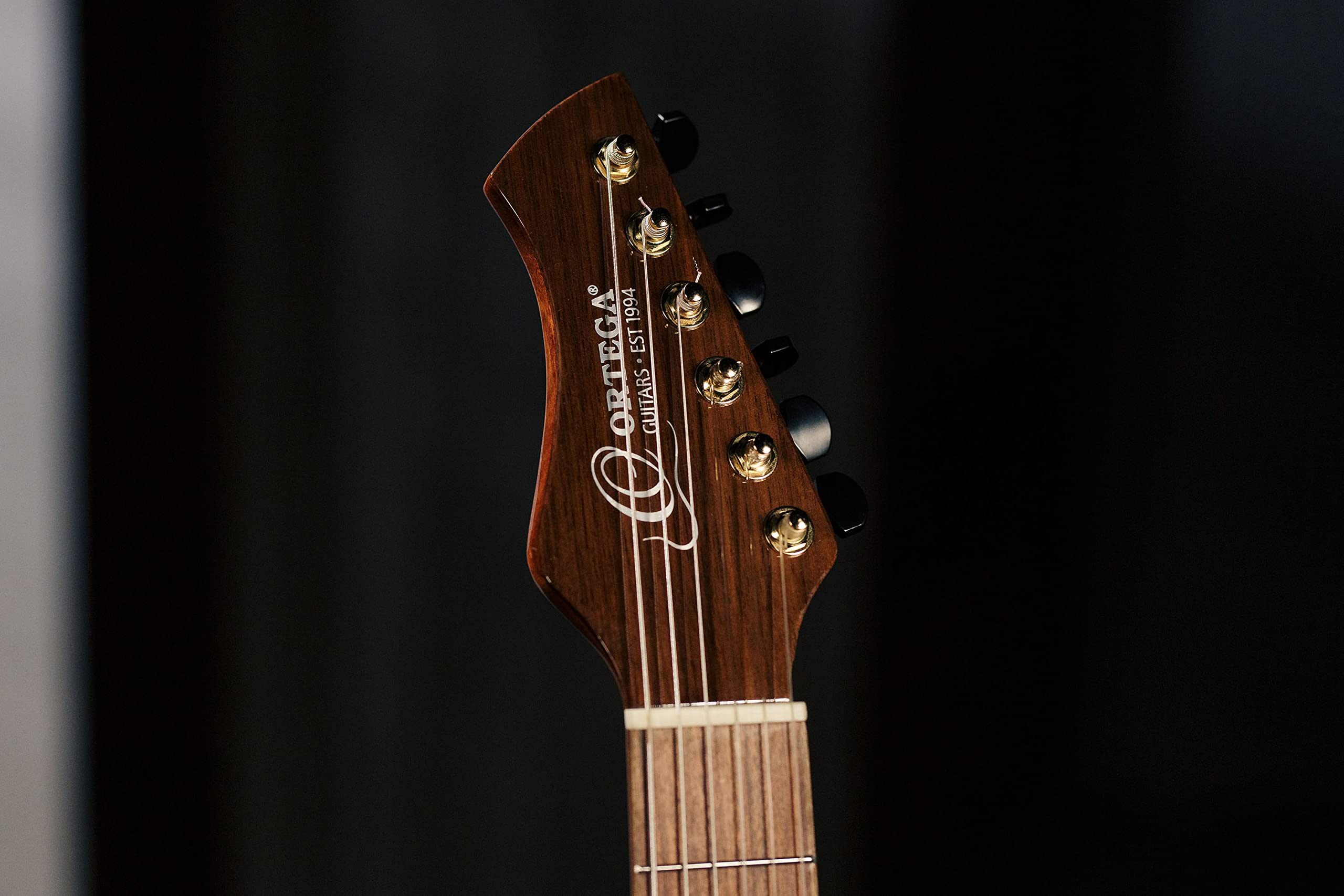 Ortega Ben Woods Signature Guitar Reversed Headstock Nylon 6 Corde + Custodia morbida Ben Woods - Sistema Fishman -Ortega con uscita XLR (FLAMETAL-TWO)
