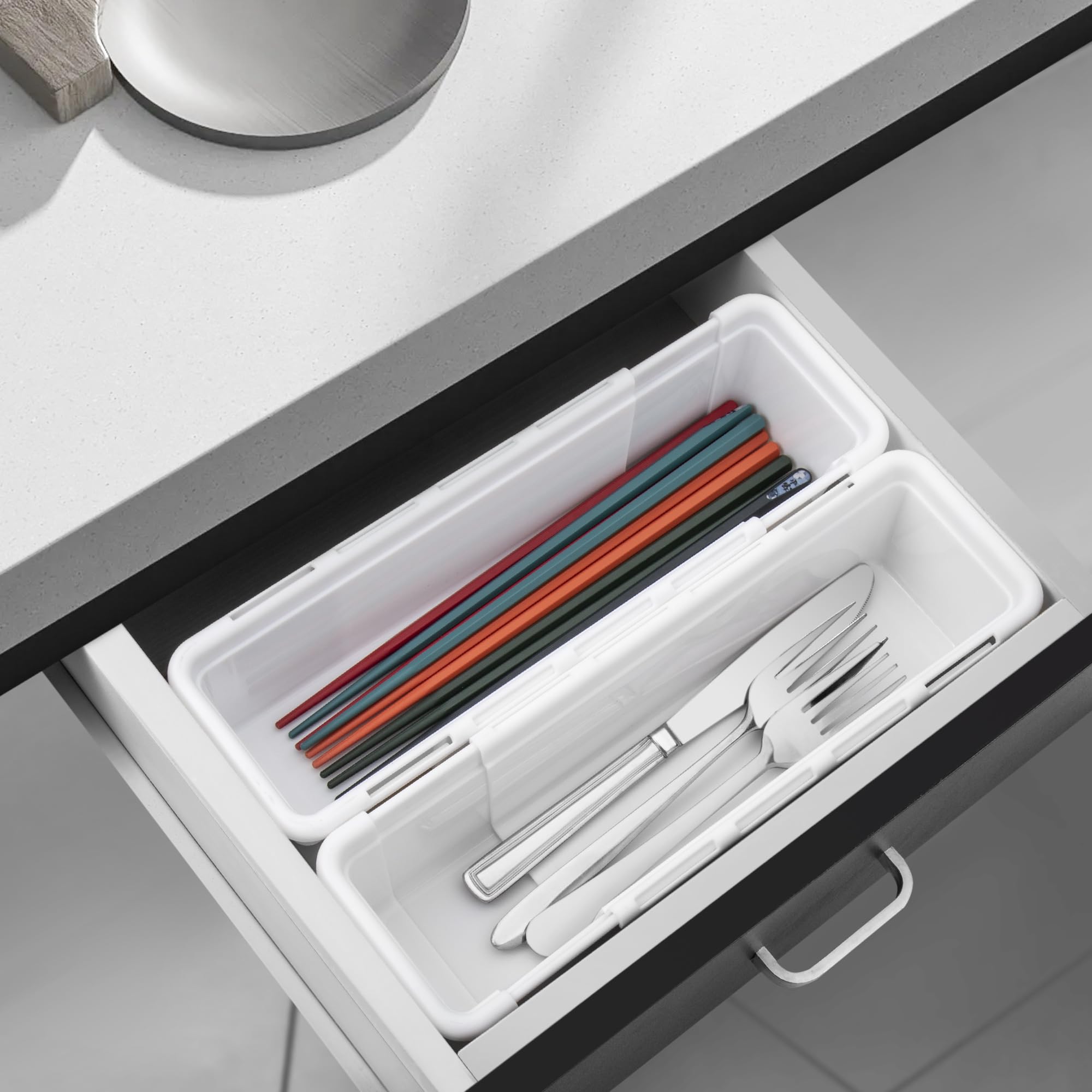 QIWODE Organizer Cassetti Estensibile, Scatola Divisori per Cassetti Plastica, Contenitori Cassetti Organizer Salvaspazio per Cucina Bagno, Ufficio, Armadio, Scrivania, Bianco(Confezione da 2)