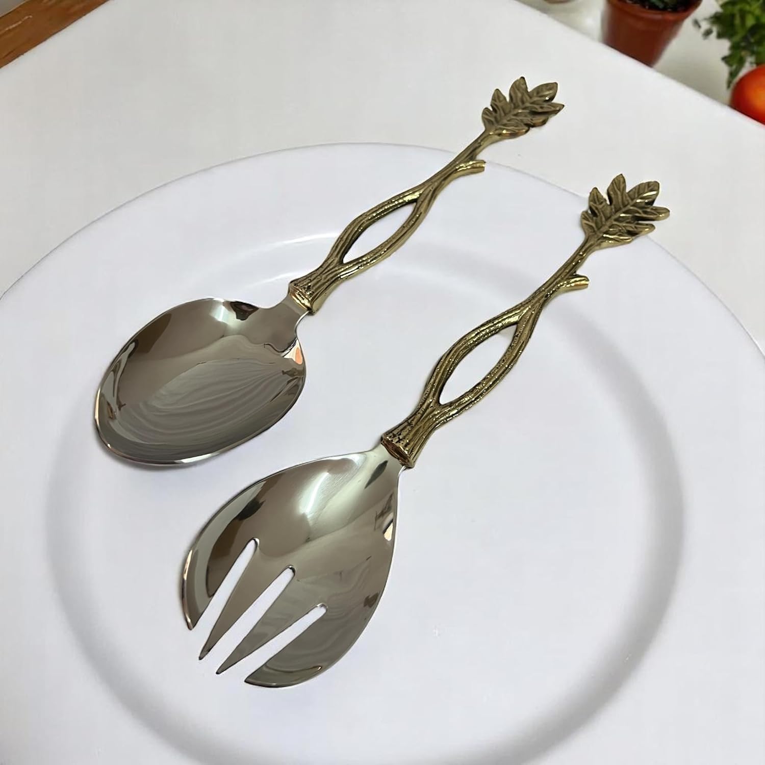 Luxury Salad Spoon and Slotted Fork Serving Set – Stainless Steel with Ornate Gold Leaf Handle – Premium 2-Piece Flatware Set for Salad, Pasta, Fruit – Vintage Decorative Utensils