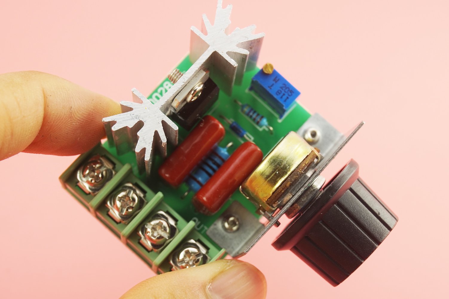 Shenzhen LangTao Bang International Trade Co., Ltd. AC Motor Speed Controller, 2000W, 220V, 48x34x27mm, Silicon Control