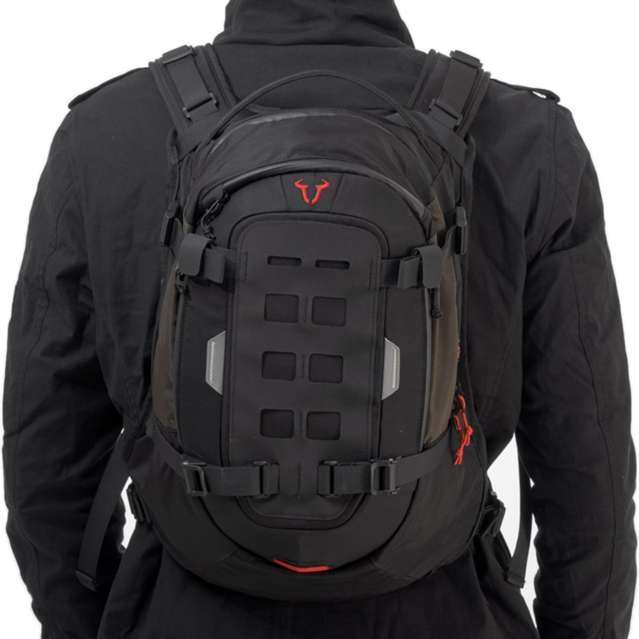 BC.ruc.00.004.30000 - Mochila Pro Cosmo 16l