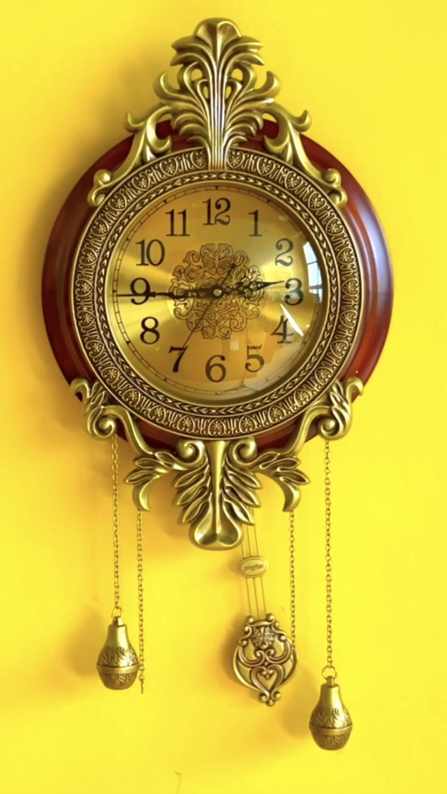 インテリア時計 antique wall clock Amazon.com: Victorian Style Ornate Pendulum Wall Clock : Home