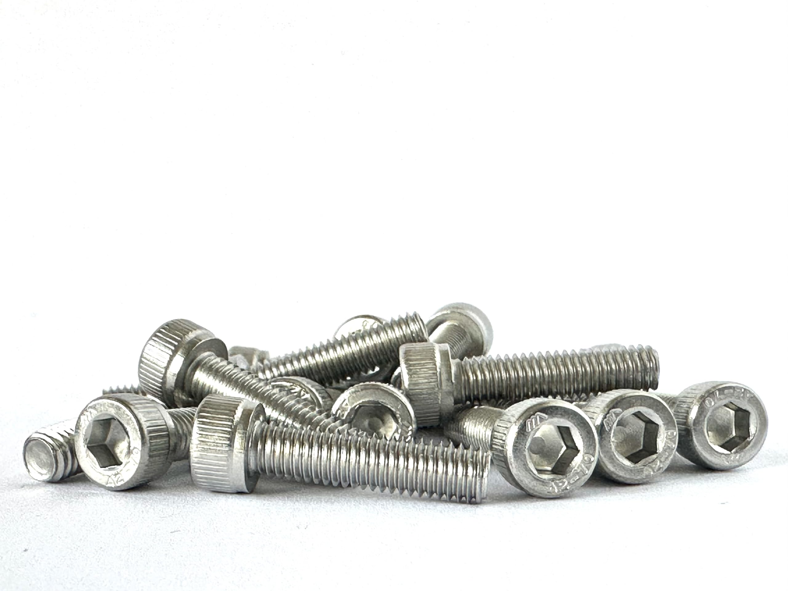 M4 x 30mm, Stainless Steel, Socket Cap, Hex Allen Key Screw Bolts, Perfect for Machinary Electrical Devices, Furniture - Image 4