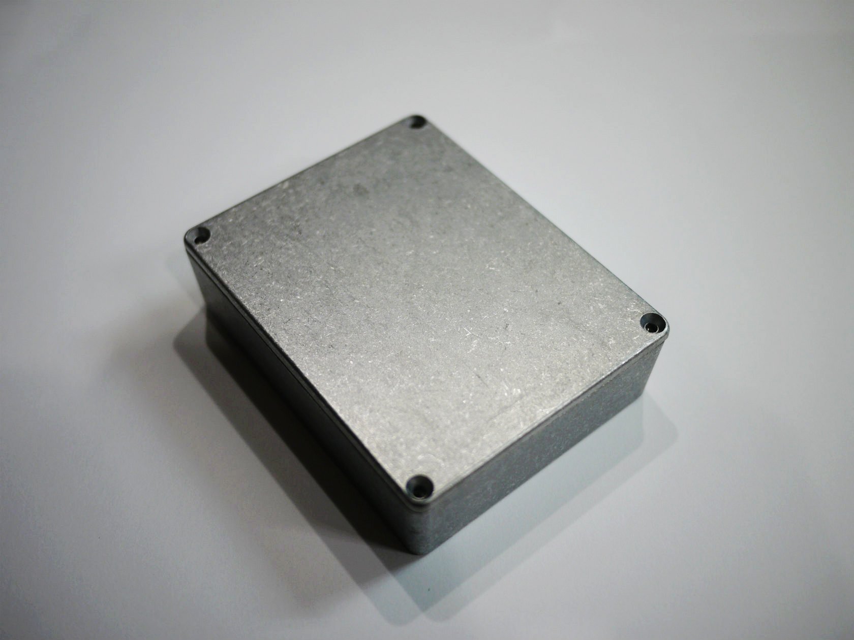 Amazon | エフェクター自作用アルミダイキャストケース HAMMOND1590BB