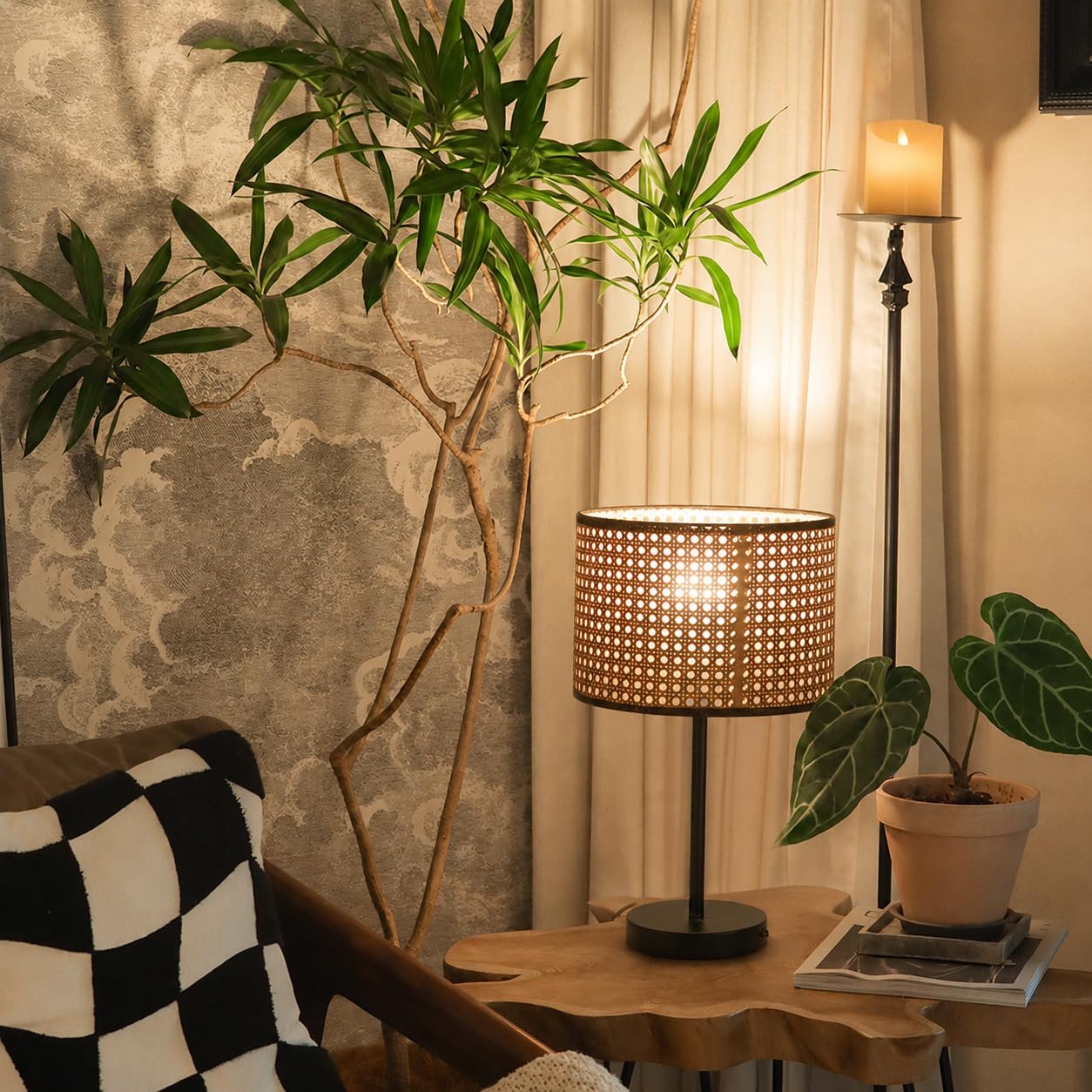 Lámpara de mesa de ratán hecha a mano Wabi-Sabi Style Pantalla de ratán Luz de noche Lámpara de noche Lámpara de mesa decorativa creativa para dormitorio, sala de estar