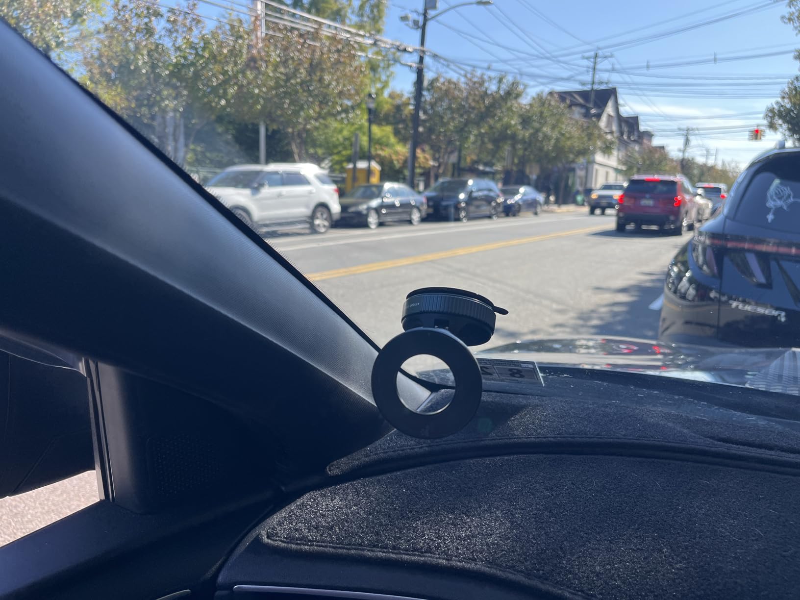 2026 Upgraded Vacuum Magnetic Car Phone Holder 360° Reinforced 96LBS Ultra Suction Cup Phone Mount for MagSafe Cell Phone Holders for Your Car/Gym/Mirror Mount for iPhone & Android photo review