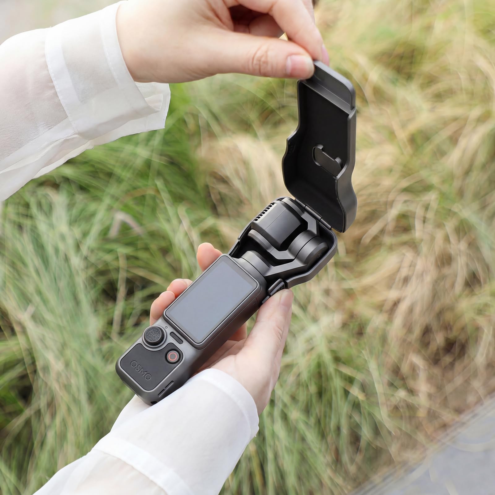 AMAZEAR Custodia protettiva rigida per DJI Osmo Pocket 4, copriobiettivo fotocamera, protezione gimbal e display, rivestimento morbido, design compatto, OSMO Pocket 4 accessori Creator Combo, Nero