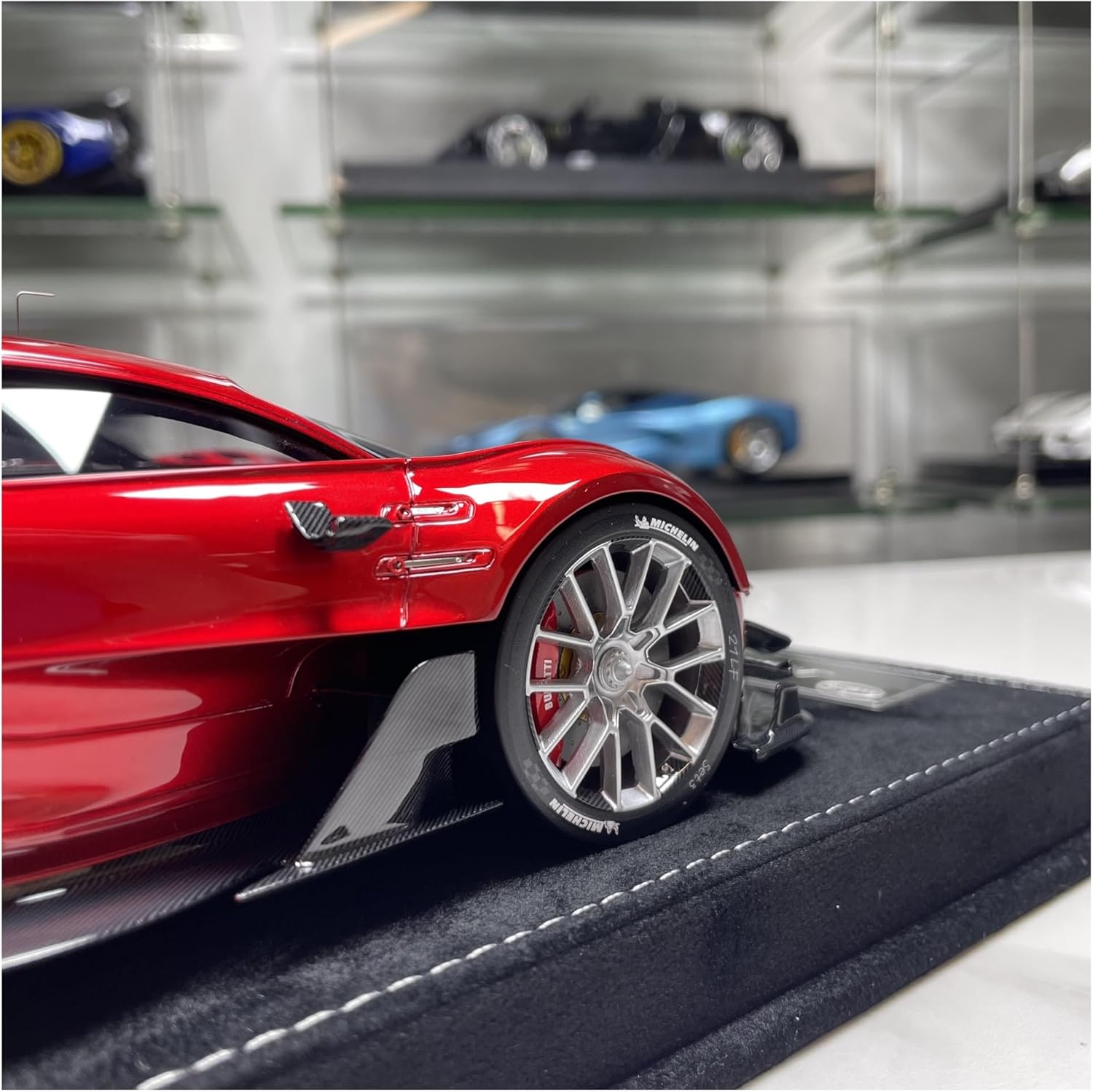 Model Car Kit 1 18 for Bugatti Vision GT Scale Diecast Model Car Metal Static Display Vehicle Hyper Sports Car Toy(Red)