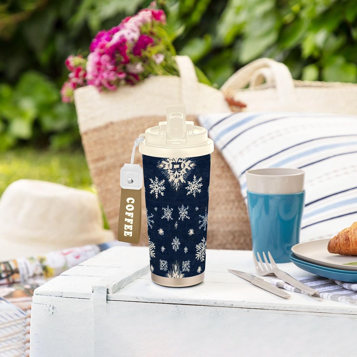Highland Cow Winter Snowflake Insulated Coffee Mug with Straw & Flip Lid, 16.9oz Iced Tumbler Cup, Double Wall Vacuum Mug for Travel Office