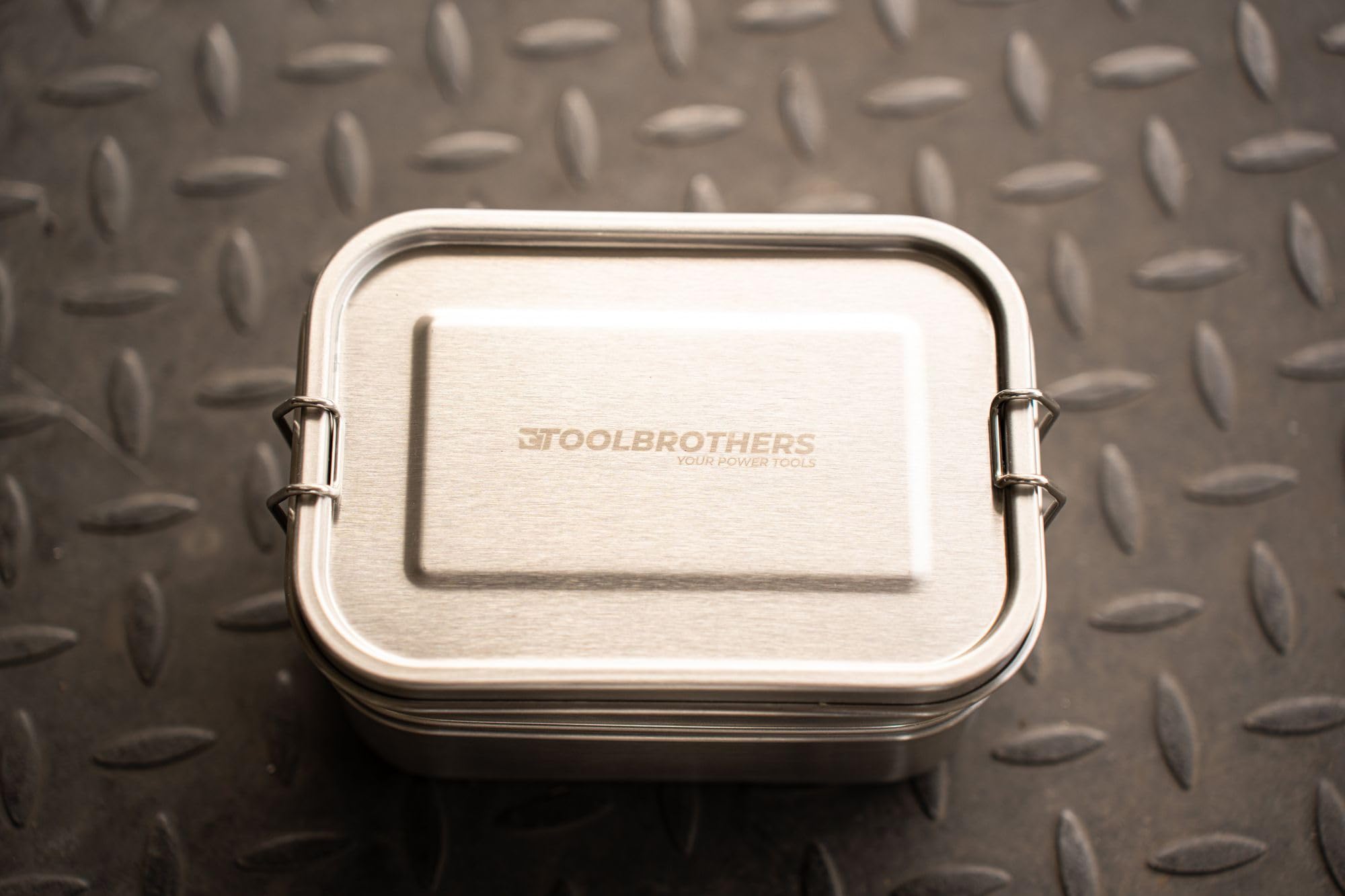 Toolbrothers Fiambrera de acero inoxidable con 2 pisos y tapa de acero inoxidable de 1340 ml