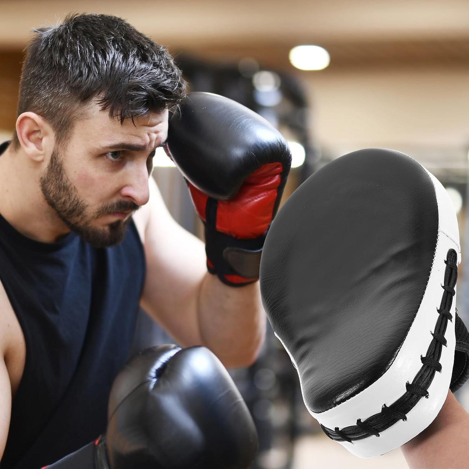 Mikinona 1 Pair Boxing Pads MMA Training Accessories Taekwondo Training Pad Leather and Sponge Material Curved Design Reduces Strikes for Martial Arts Random Color