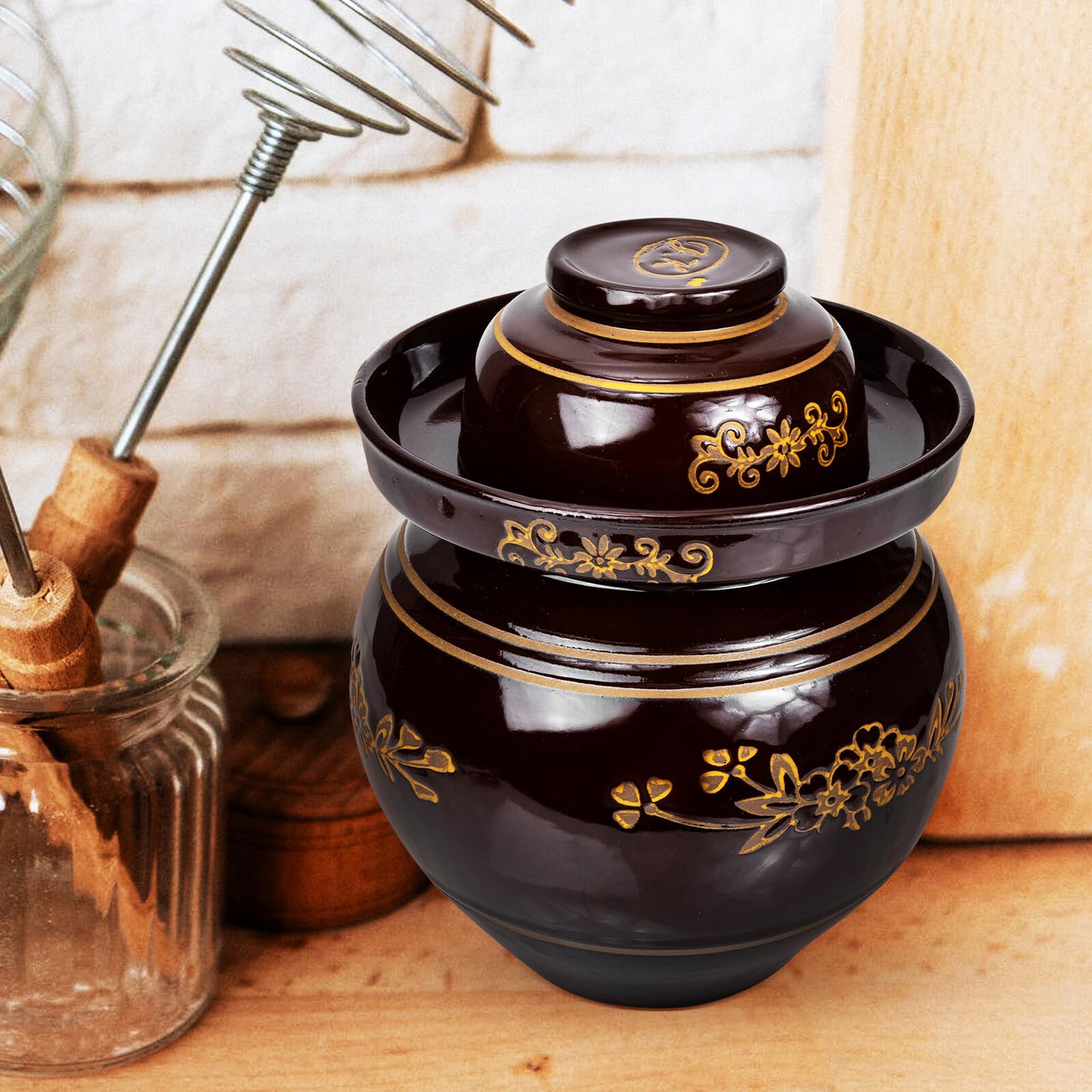 Traditioneller Keramischer Gärtopf mit Staubdichtem Deckel Dickwandig Bruchsicher Luftdicht Verschlossen für Kimchi Sauerkraut und Eingelegtes Gemüse Kompakt und Platzsparend