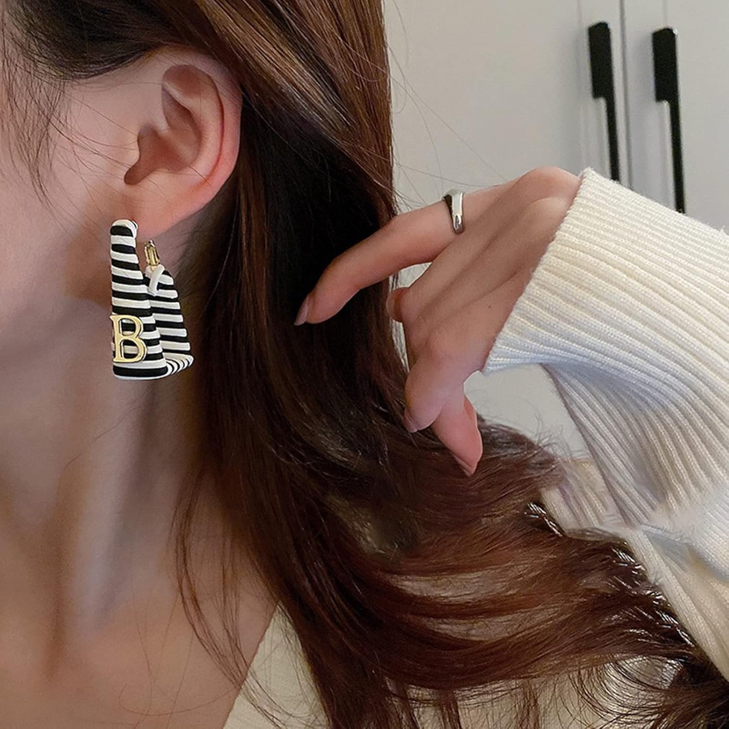 Chunky Zebra Leather Earrings,Chic Black and White Letter B Designer Earrings for Women, Lightweight Gold-Plated Geometric Dangle Jewelry - Image 4