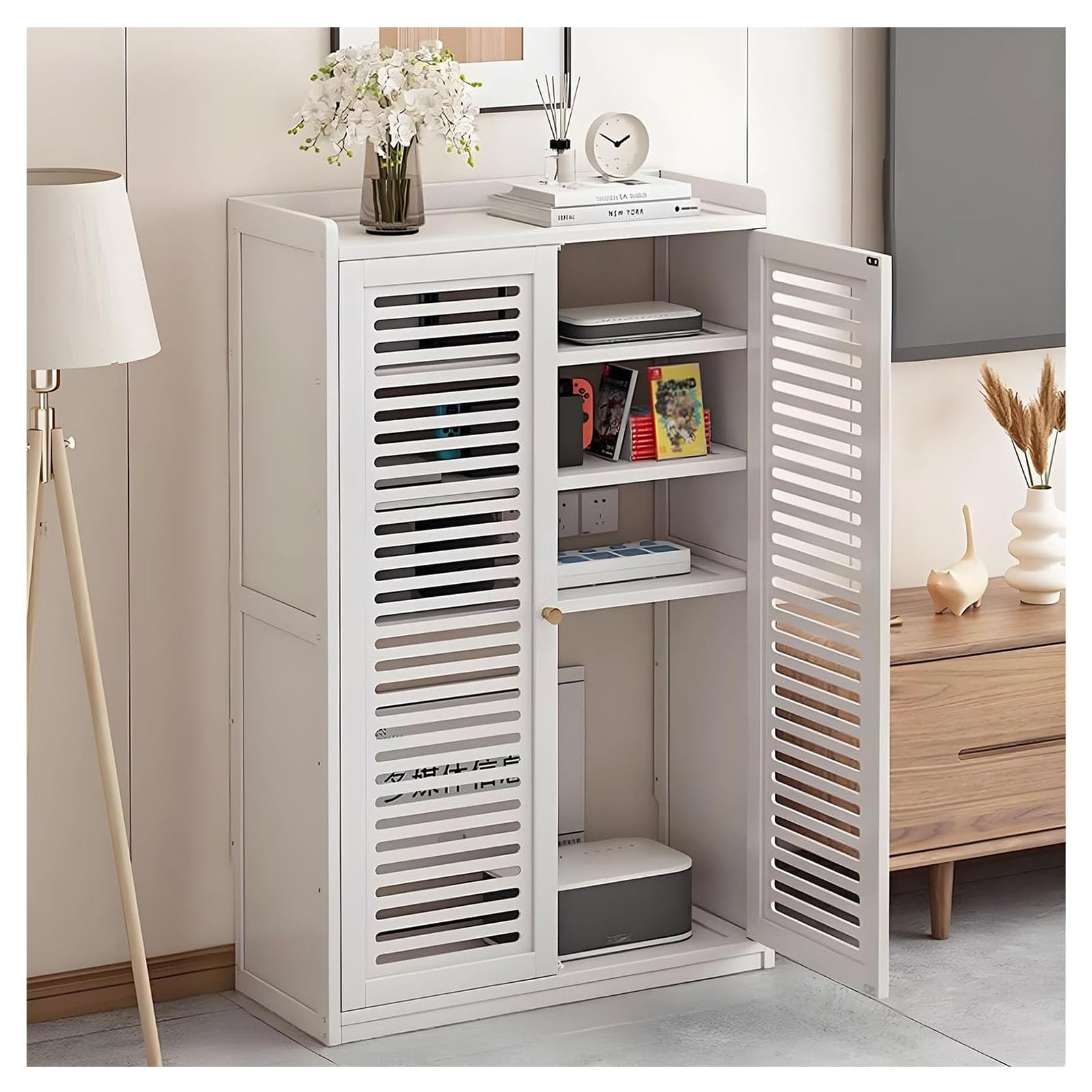 Armoire de rangement en bambou noble avec des étagères intérieures réglables