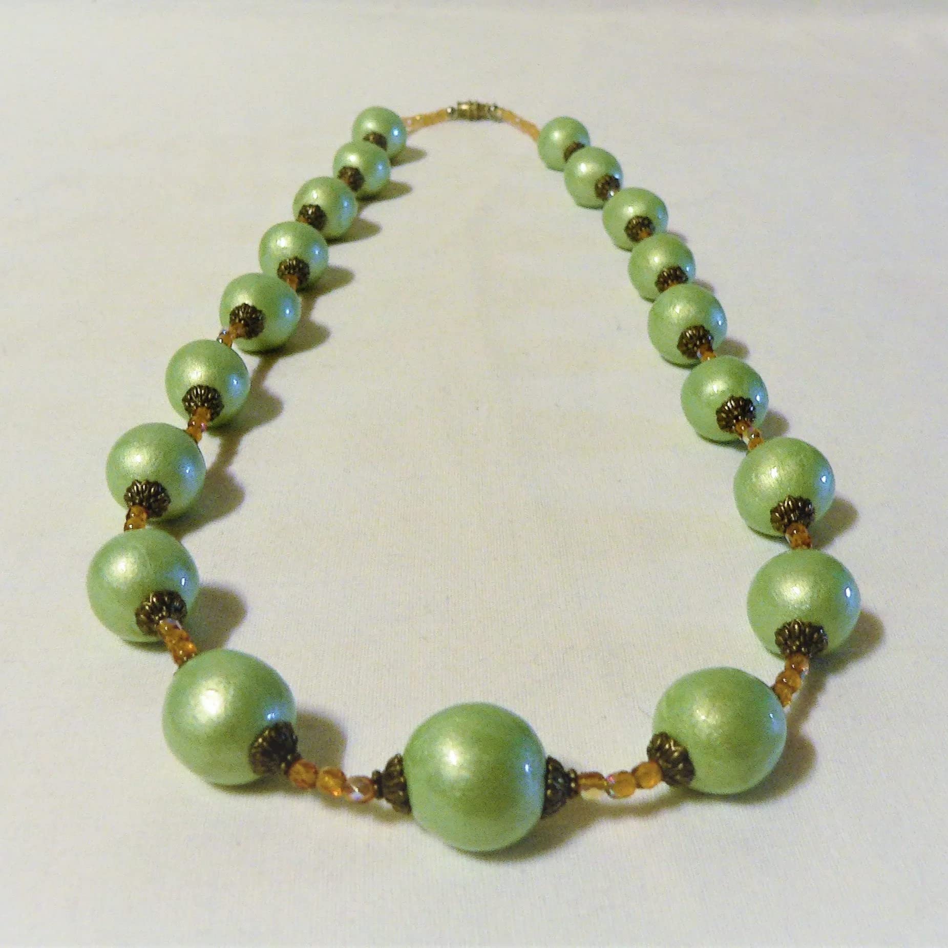 Collar Largo Mujer, Abalorios de Cerámica, Verde Almendra